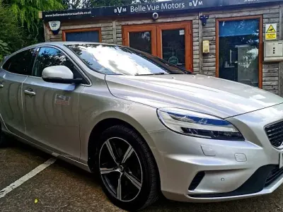 Used Volvo V40 R-Design 152 HP (111 kW) 2019 Silver Hatchback