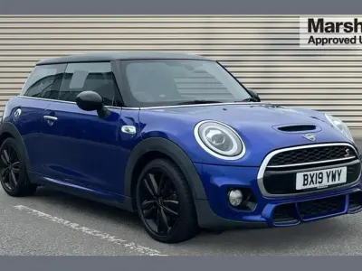 Used Mini Cooper S Comfort 192 HP (141 kW) 2019 Blue Hatchback