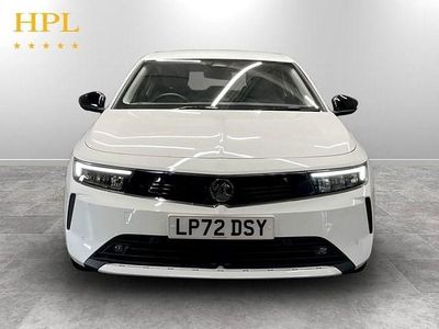 Used Vauxhall Astra Design Edition 130 HP (95 kW) 2022 White Hatchback