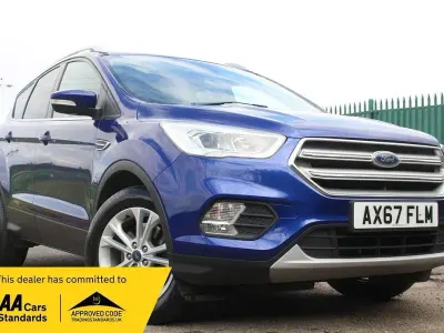 Usado Ford Kuga Titanium 150 CV (110 kW) 2018 Azul SUV