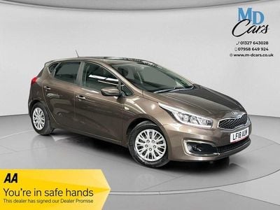 Usado Kia Ceed 134 HP (98 kW) 2018 Castanho Citadino