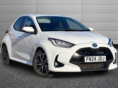 Used Toyota Yaris Hybrid Design 116 HP (85 kW) 2024 White Hatchback