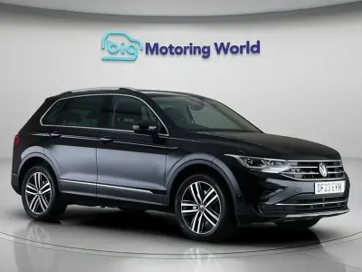 Używany VW Tiguan Elegance 245 KM (180 kW) 2023 Czarny SUV