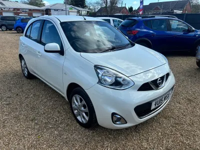 Used Nissan Micra Tekna 80 HP (58 kW) 2015 White Hatchback