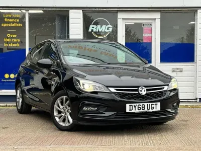 Second-hand Vauxhall Astra 125 CP (91 kW) 2018 Negru Hatchback