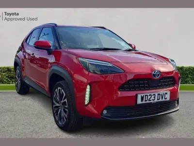 Used Toyota Yaris Cross 113 HP (83 kW) 2023 Red SUV
