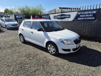 Begagnad Skoda Fabia 70 HK (51 kW) 2010 Vit Halvkombi