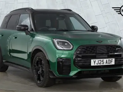 Used Mini Countryman 168 HP (123 kW) 2025 Green SUV