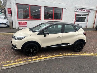 Used Renault Captur Dynamique 90 HP (66 kW) 2018 White SUV