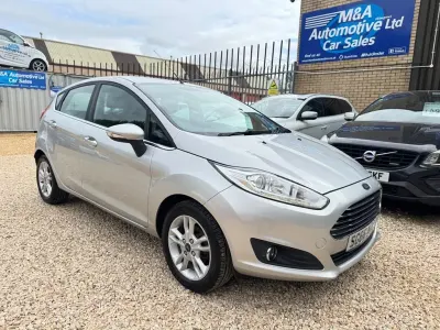 Used Ford Fiesta Zetec 82 HP (60 kW) 2016 Silver Hatchback