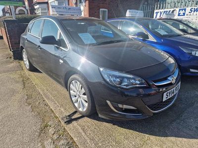 Used Vauxhall Astra Elite 115 HP (84 kW) 2014 Black Hatchback