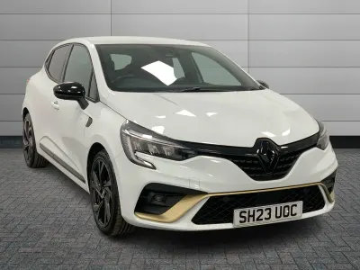 Used Renault Clio Engineered 145 HP (106 kW) 2023 Glacier white  Hatchback