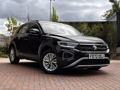 Used VW T-Roc Life 150 HP (110 kW) 2023 Black SUV
