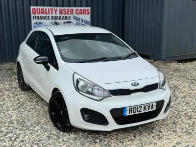 Usado Kia Rio 90 CV (66 kW) 2012 Blanco Utilitario