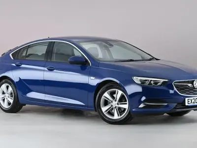 Begagnad Vauxhall Insignia Sport 165 HK (121 kW) 2020 Blå Halvkombi