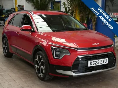 Used Kia Niro 139 HP (102 kW) 2023 Red SUV