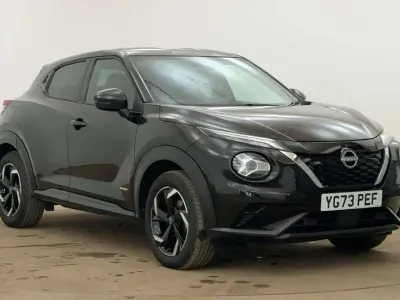 Begagnad Nissan Juke N-Connecta 143 HK (105 kW) 2024 Svart SUV