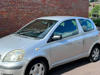 Used Toyota Yaris T3 65 HP (47 kW) 2004 Silver Hatchback