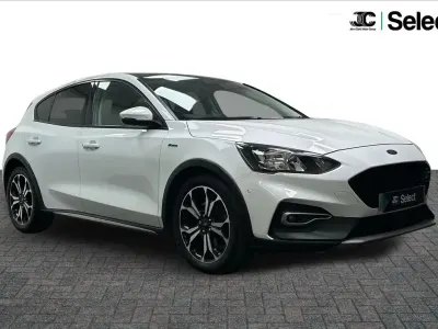 Gebraucht Ford Focus Active X 120 PS (88 kW) 2020 Weiß Kleinwagen