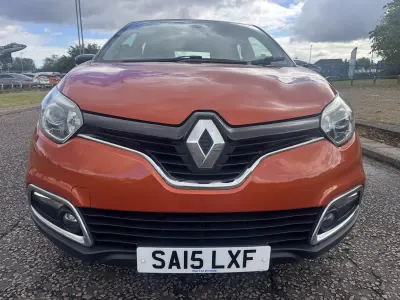 Used Renault Captur Dynamique 90 HP (66 kW) 2015 Orange/black SUV