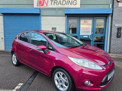 Used Ford Fiesta Zetec 96 HP (70 kW) 2011 Red Hatchback