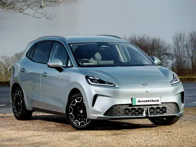 New MG MG4 EV 319 kW (435 HP) 2025 Green Hatchback