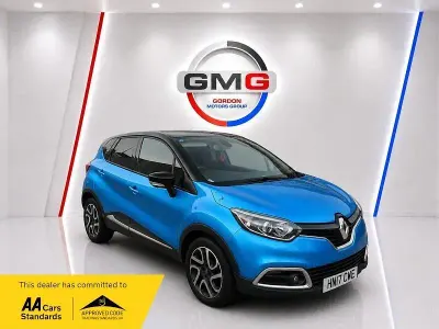 Used Renault Captur Dynamique 120 HP (88 kW) 2017 Blue/black SUV