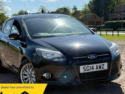 Used Ford Focus Zetec 125 HP (91 kW) 2014 Black Hatchback