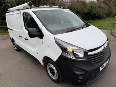 Used Vauxhall Vivaro S 90 HP (66 kW) 2014 White MPV