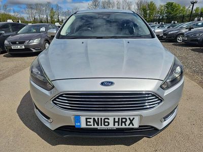Used Ford Focus Titanium 125 HP (91 kW) 2016 Silver Hatchback