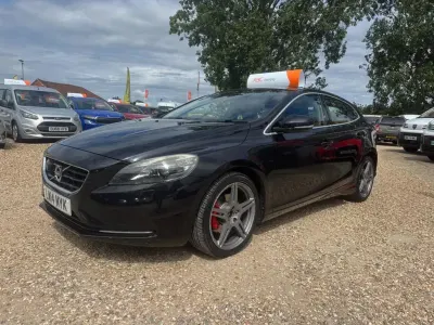 Used Volvo V40 SE Lux 2014 Black Hatchback