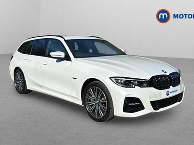 Begagnad BMW 330e M Sport 292 HK (214 kW) 2021 Vit Kombi