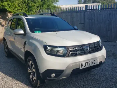 Used Dacia Duster Prestige 90 HP (66 kW) 2022 White SUV