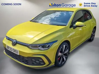 Usado VW Golf VIII GTE 2023 Amarelo Citadino