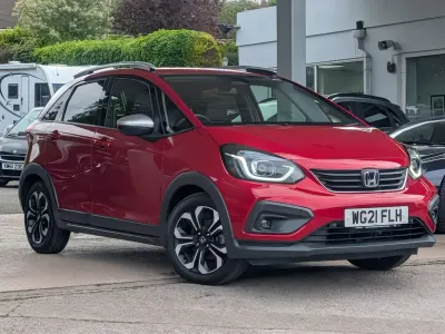 Used Honda Jazz Hybrid 109 HP (80 kW) 2021 Red Hatchback