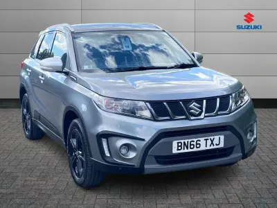 Käytetty Suzuki Vitara 140 HP (102 kW) 2016 Harmaa Katumaasturi