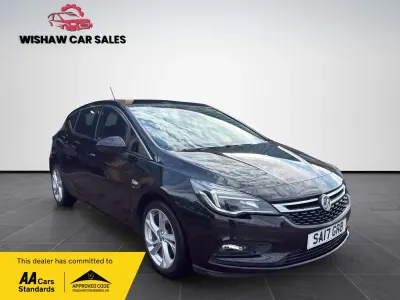 Used Vauxhall Astra SRi 150 HP (110 kW) 2017 Black Hatchback