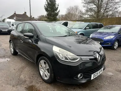 Used Renault Clio IV Dynamique 90 HP (66 kW) 2015 Black Hatchback