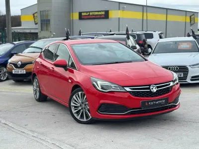 Used Vauxhall Astra Elite 160 HP (117 kW) 2017 Red Hatchback