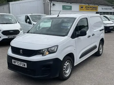 Used Peugeot Partner Premium 100 HP (73 kW) 2024 White MPV