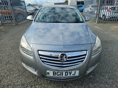 Used Vauxhall Insignia SRi 160 HP (117 kW) 2011 Silver Hatchback