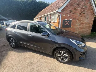 Gebraucht Kia Niro 141 PS (103 kW) 2020 Grau SUV