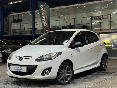 Używany Mazda 2 Edition 2014 Biały Hatchback