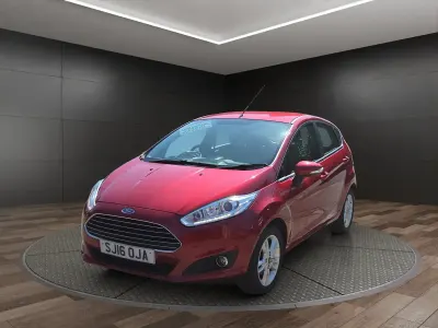Used Ford Fiesta Zetec 98 HP (72 kW) 2016 Red Hatchback