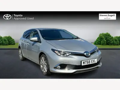 Używany Toyota Auris Hybrid 2018 Srebrny Hatchback