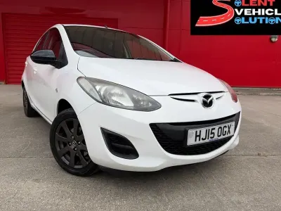 Used Mazda 2 Edition 115 HP (84 kW) 2015 White Hatchback