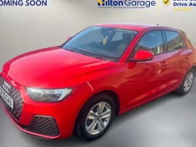 Begagnad Audi A1 Sportback Comfort 95 HK (69 kW) 2021 Röd Halvkombi