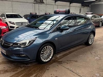 Used Vauxhall Astra Elite 136 HP (100 kW) 2015 Blue Hatchback