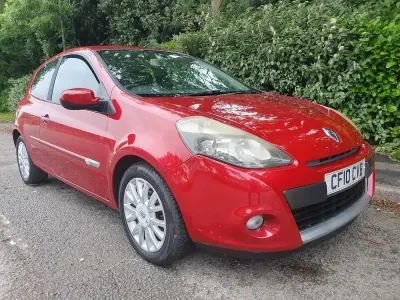 Used Renault Clio II Dynamique 2010 Red Hatchback