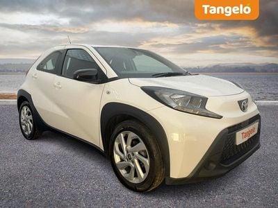 Used Toyota Aygo X PURE 72 HP (52 kW) 2022 White SUV